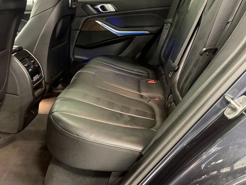 Used 2022 BMW X5 xDrive40i w/ Climate Comfort Package AWD/4WD image 24
