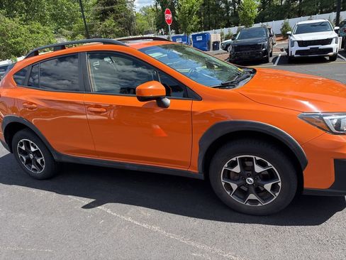 Used 2018 Subaru Crosstrek 2.0i Premium image 2