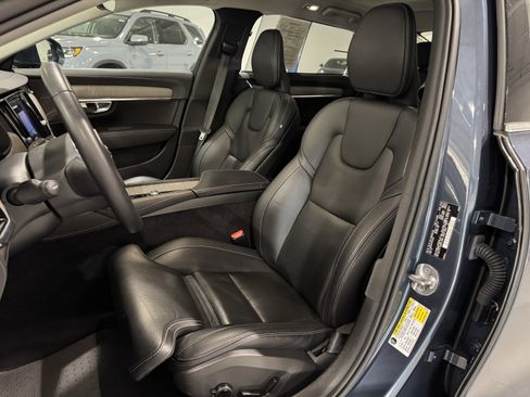 Used 2023 Volvo S90 B6 Ultimate w/ Protection Package Premier image 25