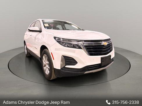 Used 2023 Chevrolet Equinox LT image 1