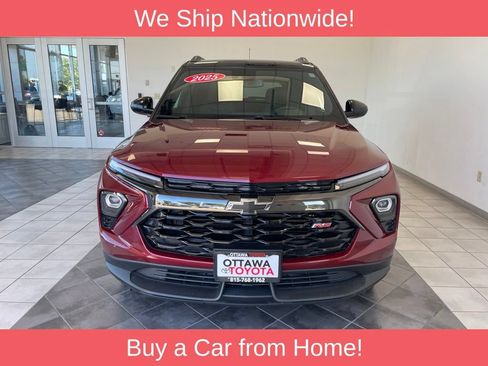 Used 2025 Chevrolet TrailBlazer RS w/ Convenience Package AWD/4WD image 3