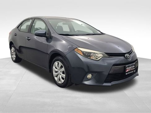 Used 2015 Toyota Corolla LE image 3