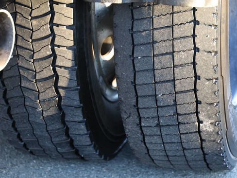 Used 2017 RAM 5500 Tradesman w/ Power & Remote Entry Group image 28