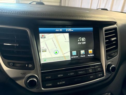 Used 2016 Hyundai Tucson Limited w/ Option Group 03 FWD image 24