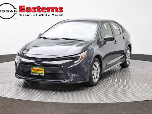 Used 2023 Toyota Corolla LE w/ Carpet Mat Package (TMS) FWD image 1