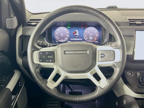 Used 2023 Land Rover Defender 130 SE image 11
