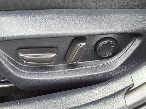 Used 2025 Toyota Camry SE w/ Multimedia Upgrade Package image 14