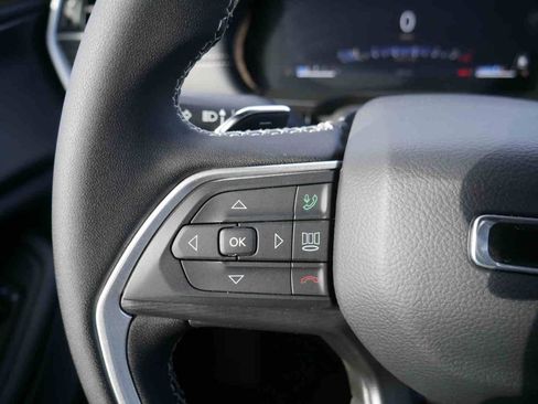 Used 2025 Jeep Grand Cherokee L Laredo w/ Trailer Tow Package image 37