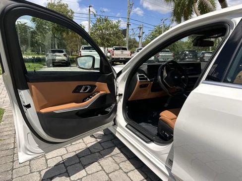 Used 2025 BMW 330i Sedan RWD image 22