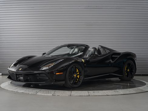 Certified 2018 Ferrari 488 Spider RWD image 1