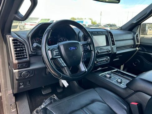Used 2019 Ford Expedition Limited AWD/4WD image 3