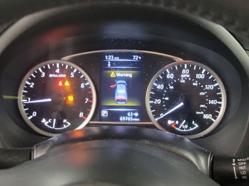 Used 2018 Nissan Sentra SV FWD image 11