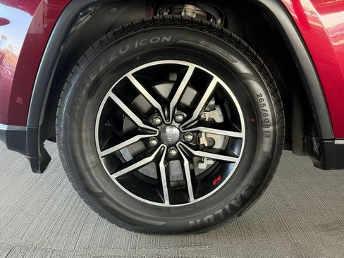 Used 2018 Jeep Grand Cherokee Trailhawk w/ Trailhawk Luxury Group image 9