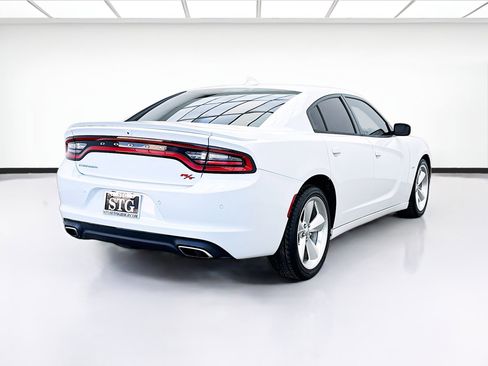 Used 2016 Dodge Charger R/T image 4