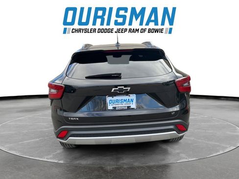 Used 2024 Chevrolet Trax LT image 5