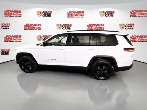 Used 2023 Jeep Grand Cherokee L Limited w/ Black Appearance Package image 15