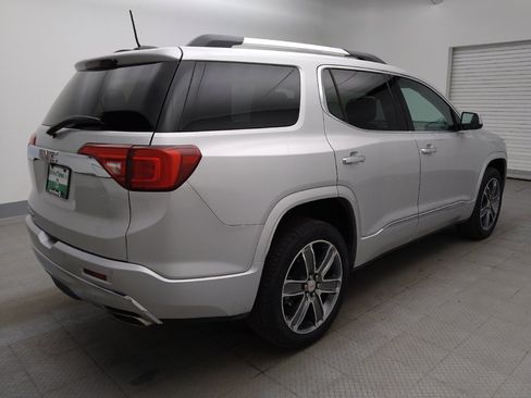 Used 2019 GMC Acadia Denali w/ Technology Package FWD image 10