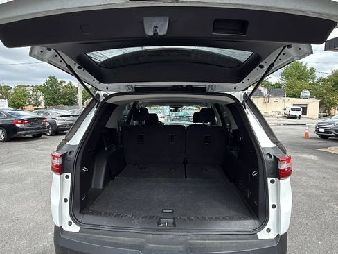 Used 2020 Chevrolet Traverse LS AWD/4WD image 9