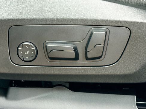 New 2026 BMW X1 xDrive28i w/ Convenience Package image 25