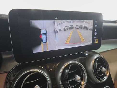 Used 2022 Mercedes-Benz GLC 300 image 23