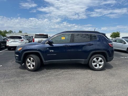 Used 2018 Jeep Compass Latitude w/ Cold Weather Group AWD/4WD image 5