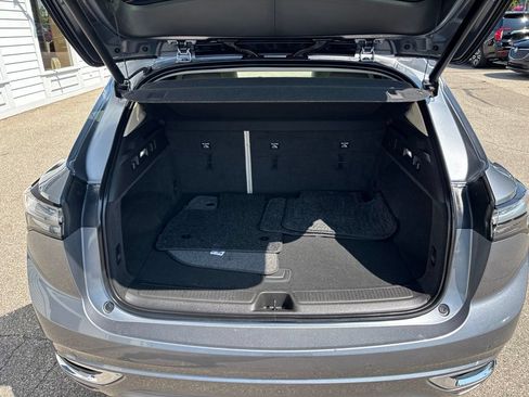 Certified 2022 Buick Envision Avenir w/ Premium Seat Package FWD image 10