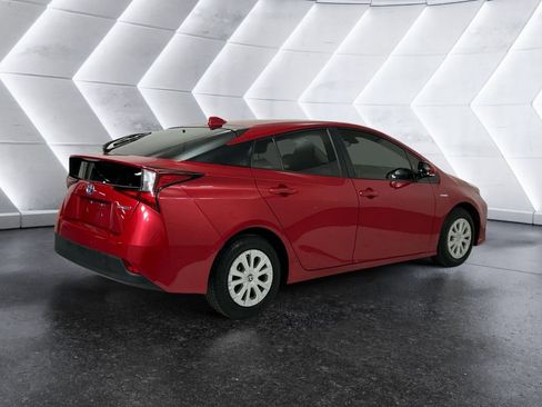 Used 2020 Toyota Prius LE FWD image 4