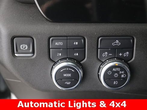Used 2025 GMC Sierra 1500 Elevation image 19