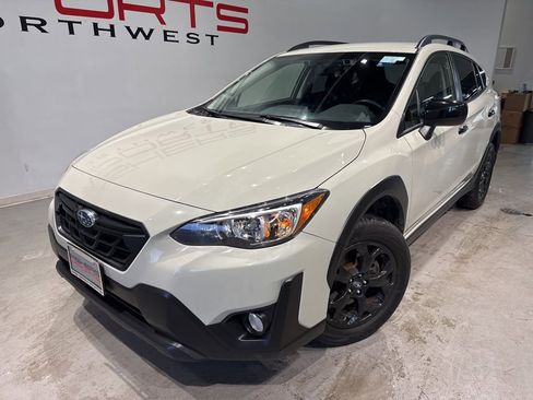 Used 2023 Subaru Crosstrek 2.0i Premium w/ Popular Package #3 image 2