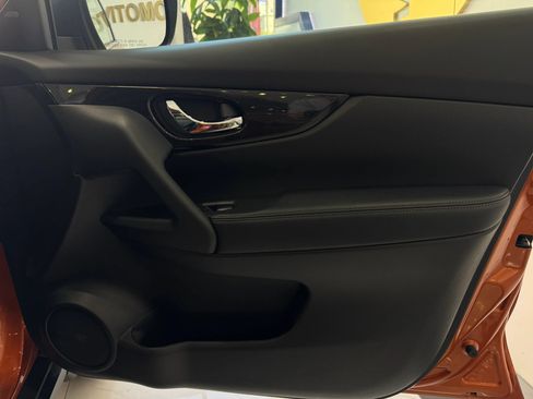 Used 2020 Nissan Rogue SL w/ Premium Package AWD/4WD image 31