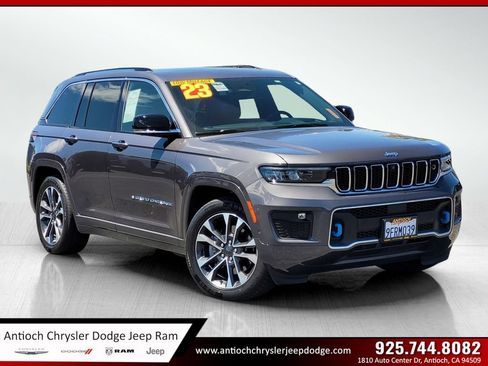 Certified 2023 Jeep Grand Cherokee Overland w/ Advanced Protech Group III AWD/4WD image 1