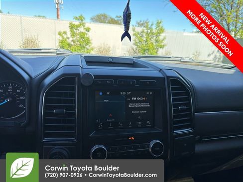 Used 2018 Ford Expedition Limited w/ Equipment Group 301A AWD/4WD image 10