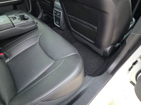 Used 2019 Chrysler 300 Touring w/ Quick Order Package 2EF RWD image 15