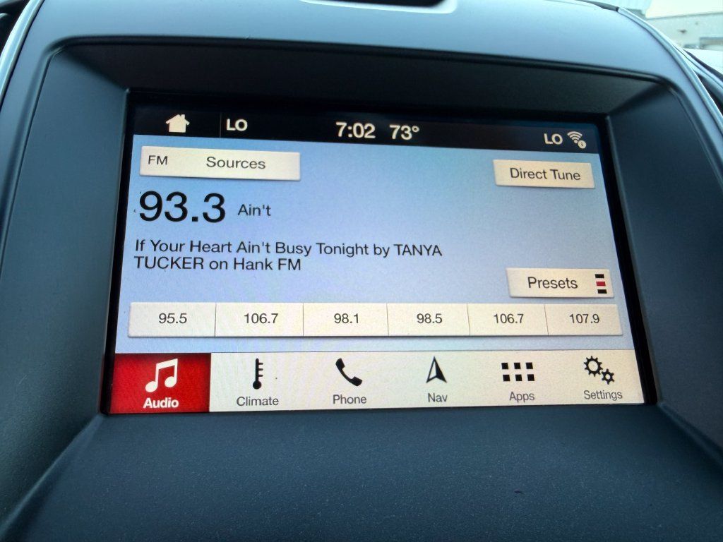 Used 2018 Ford Edge SEL w/ Equipment Group 201A FWD image 11