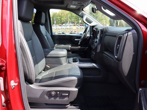 Used 2021 Chevrolet Silverado 3500 LTZ w/ LTZ Convenience Package image 21