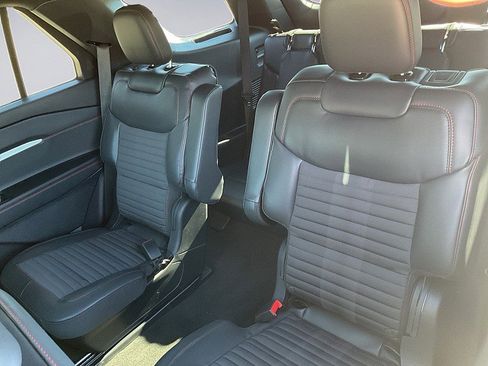 New 2026 Ford Explorer ST-Line w/ ST-Line Street Pack image 10