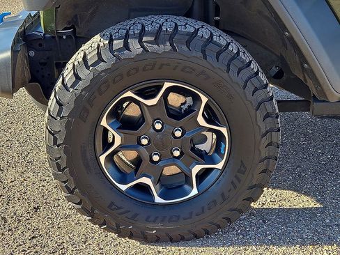 Used 2023 Jeep Wrangler Unlimited Rubicon 4xe image 11