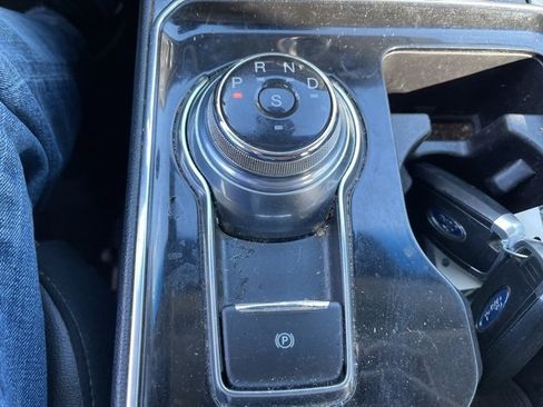 Used 2019 Ford Edge Titanium w/ Equipment Group 301A image 15