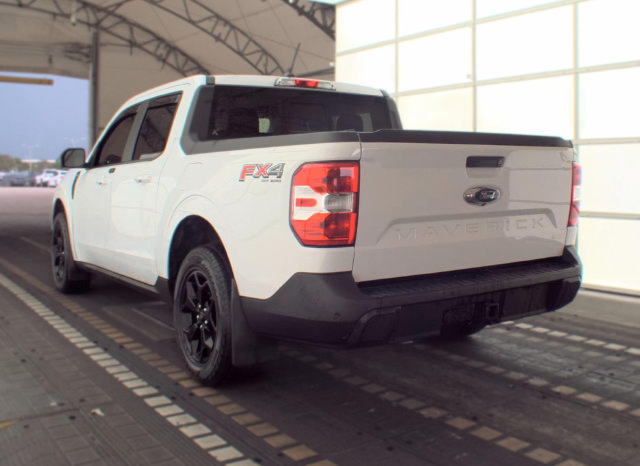 Used 2024 Ford Maverick Lariat w/ FX4 Off-Road Package AWD/4WD image 4
