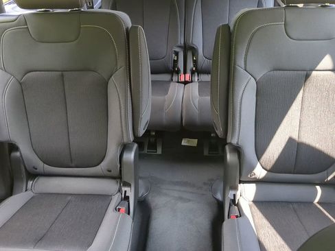 New 2025 Jeep Grand Cherokee L Laredo w/ Luxury Tech Group I image 23