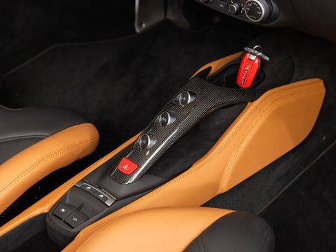 Used 2017 Ferrari 488 Spider RWD image 86