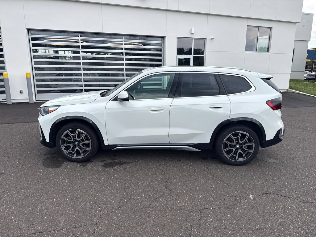 Certified 2026 BMW X1 xDrive28i w/ Convenience Package AWD/4WD image 2