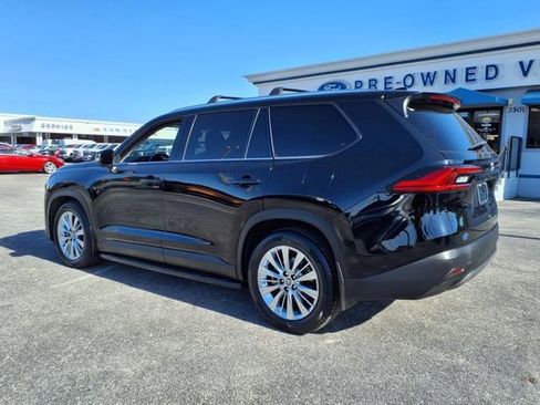 Used 2024 Toyota Grand Highlander Platinum image 5