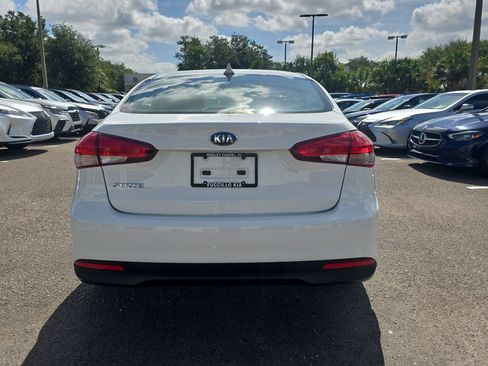 Used 2018 Kia Forte LX FWD image 7
