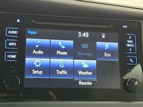 Used 2015 Toyota Sienna XLE image 22