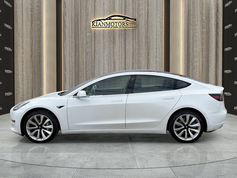Used 2018 Tesla Model 3 Mid Range image 4