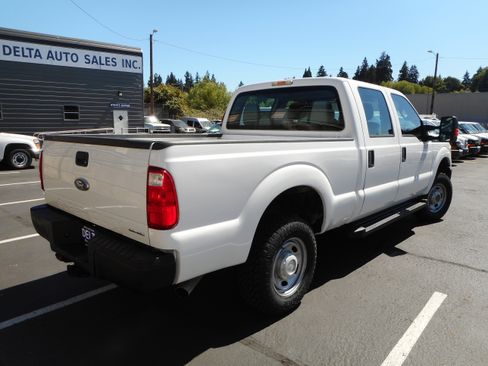 Used 2016 Ford F250 XL w/ Power Equipment Group AWD/4WD image 7