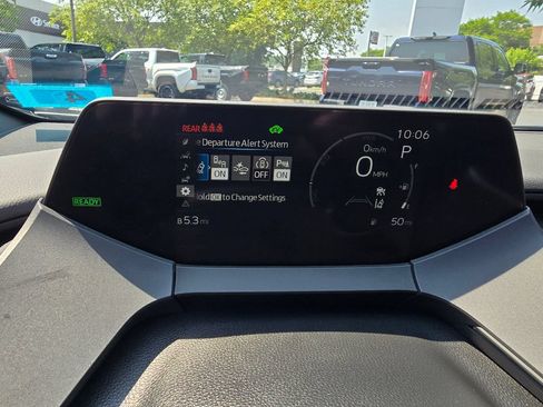 Used 2025 Toyota Prius AWD image 20