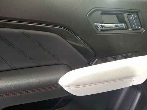 Used 2024 GMC Canyon AT4X image 15