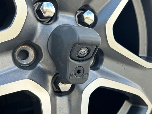 Certified 2021 Jeep Wrangler Sport S image 36